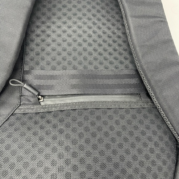 PORSCHE BACKPACK - Picture 3 of 7